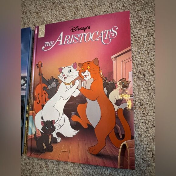 Set of 2 Disney books NWOT - Picture 2 of 5